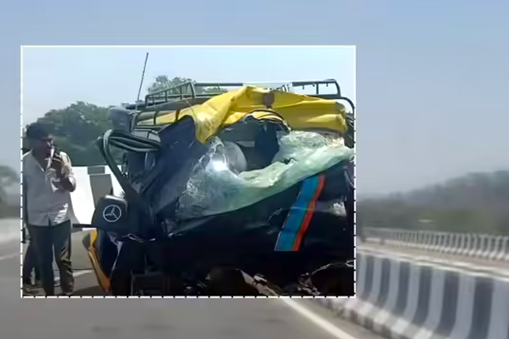 कल्याण-अहिल्यानगर महामार्गावर भीषण अपघात; ईको कार-मिक्सर ट्रक धडकेत ११ जणांचा मृत्यू